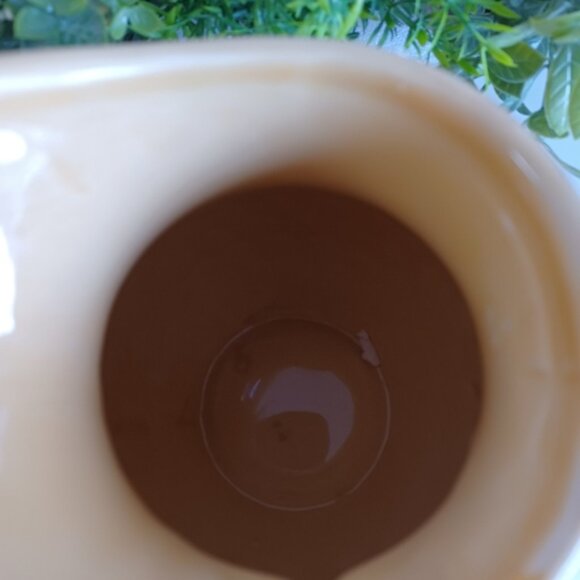 Bee Inspired Embossed Honeycomb Ceramic Pitcher | 5 Cup Capacity | Golden Yellow - Picture 6 of 7